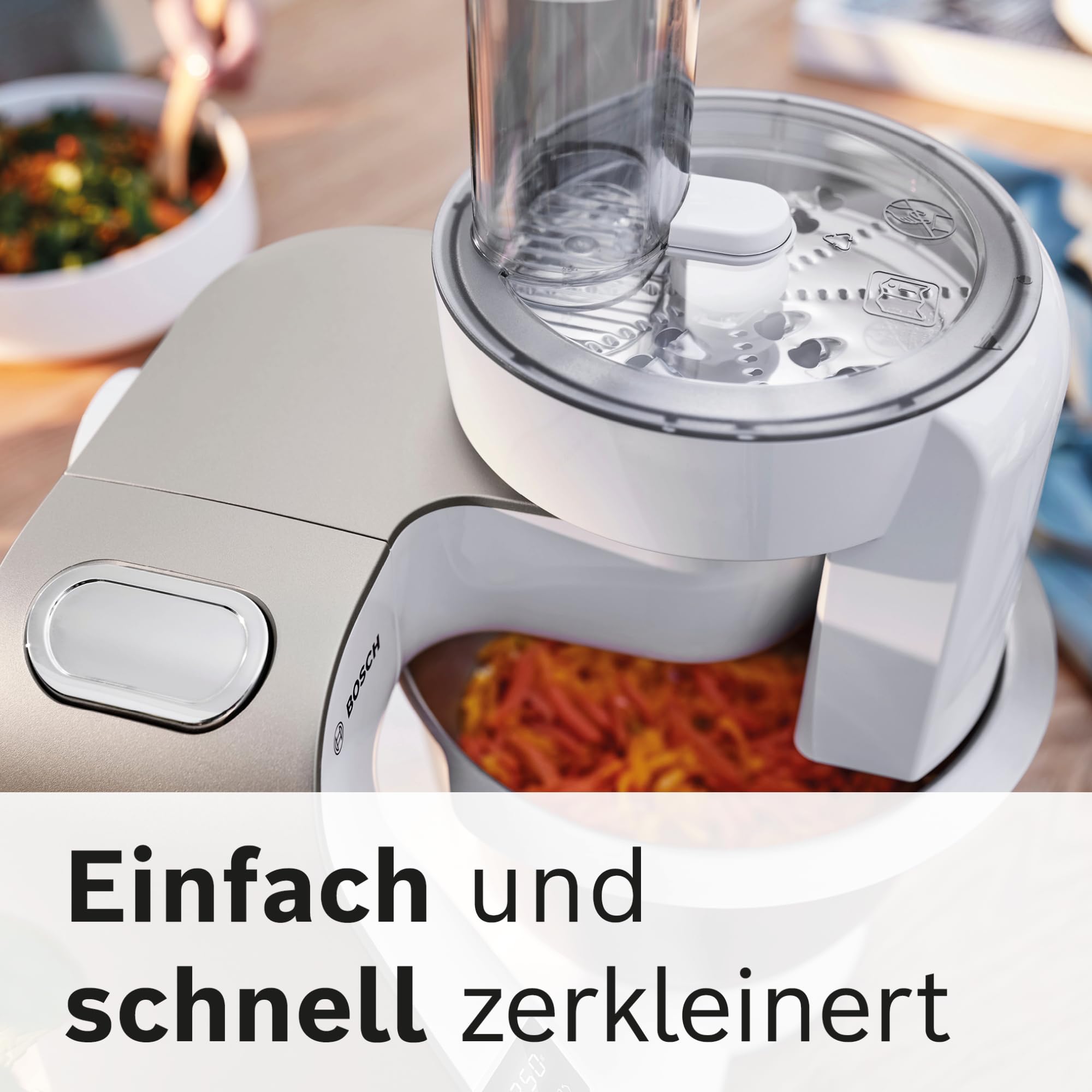 Bosch Küchenmaschine MUM5 MUM5XW20, Edelstahl-Schüssel 3,9 L, integrierte Waage, Mixer 1,25 L, Profi-Knethaken, Schnee-, Silikonbesen, Durchlaufschnitzler, 4 Scheiben, 1000 W, weiß